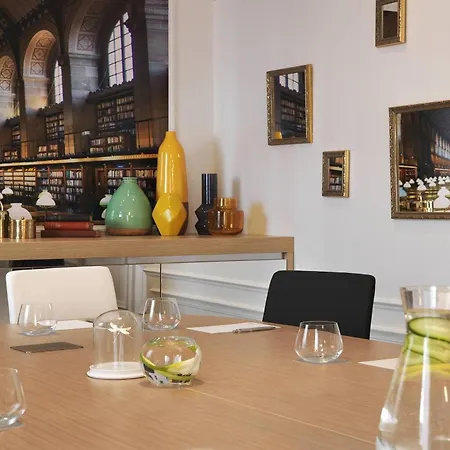 Renaissance Vendome Otel 5*