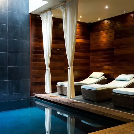 르네상스 방돔 5*